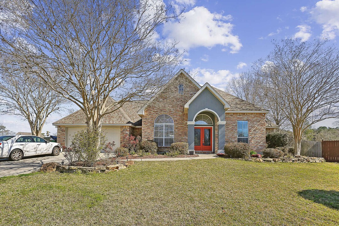 208 Annette Dr in Slidell, LA - Building Photo