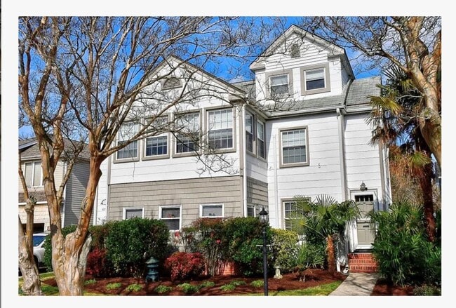 property at 405 16th St