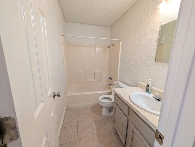 6221-6223 Sandlin Ave in Texarkana, TX - Building Photo - Building Photo