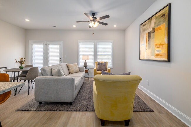 Mintworth Commons Rental Homes in Matthews, NC - Foto de edificio - Interior Photo