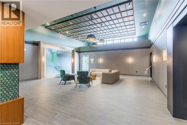 460 Dundas St E in Hamilton, ON - Building Photo - Building Photo