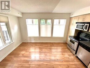 46 Western Battery Rd in Toronto, ON - Building Photo - Building Photo