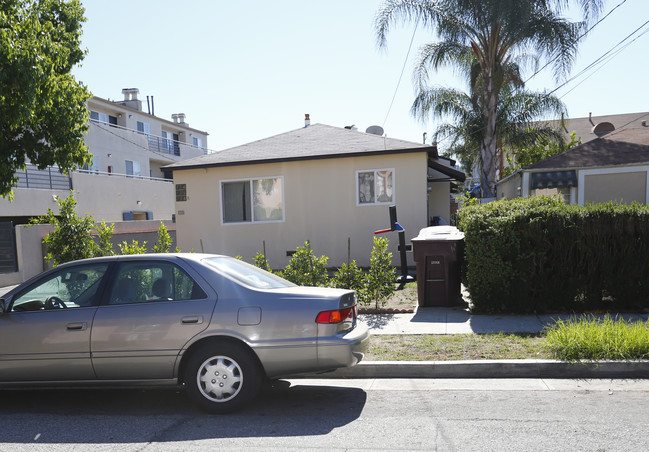 726 Raleigh St in Glendale, CA - Building Photo - Building Photo