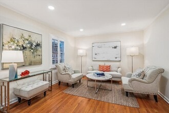 1605 Dunterry Pl in McLean, VA - Foto de edificio - Building Photo