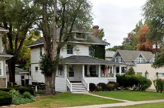 1002 S Washington Ave in Royal Oak, MI - Building Photo - Building Photo