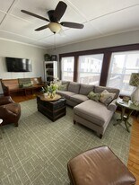 281 N Main St, Unit Apartment #2 in Mansfield, MA - Building Photo