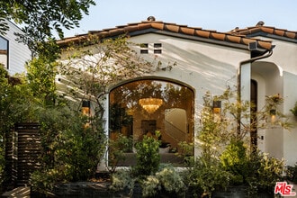 6607 Maryland Dr in Los Angeles, CA - Building Photo - Building Photo