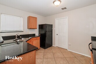 4545 Waterford Dr in Fort Worth, TX - Foto de edificio - Building Photo