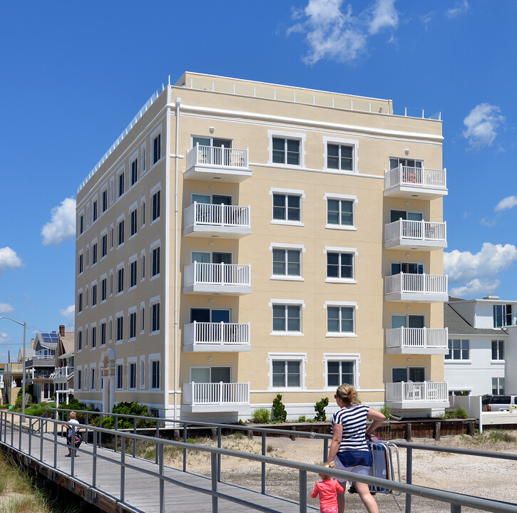 111 S Buffalo Ave in Ventnor City, NJ - Foto de edificio