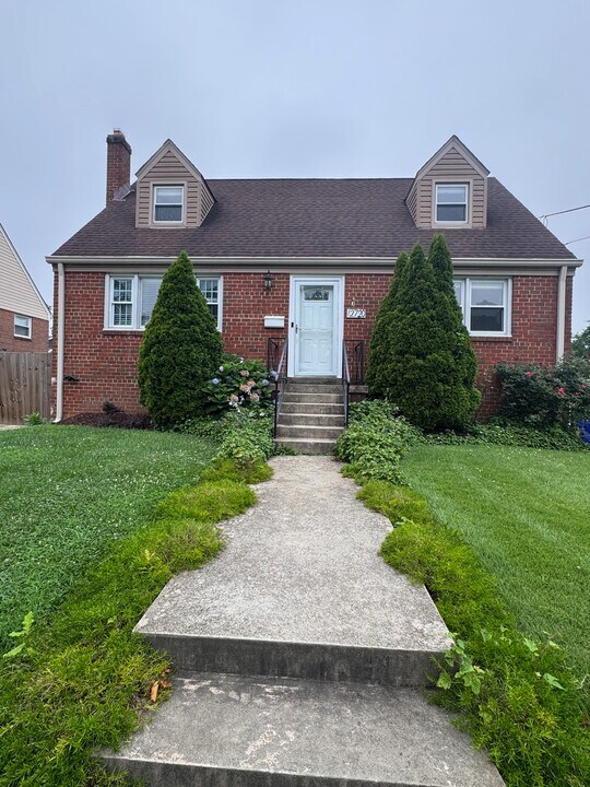 12720 Feldon St in Silver Spring, MD - Building Photo