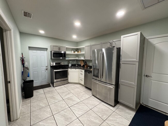 1002 Brothers Ave in Melbourne, FL - Building Photo - Building Photo