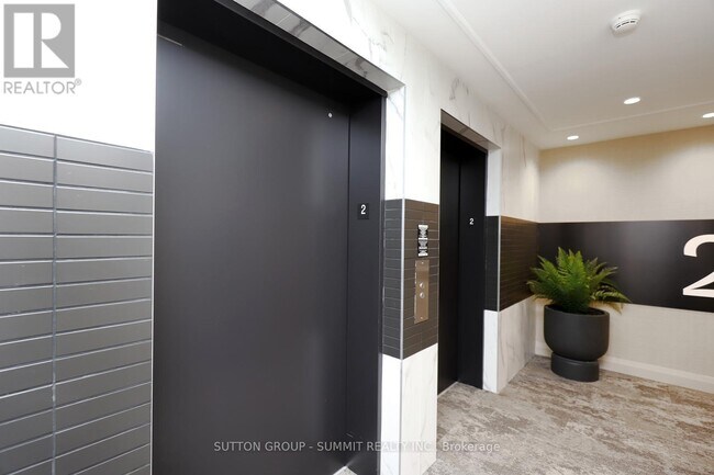 3250 Carding Mill Trail in Oakville, ON - Building Photo - Building Photo