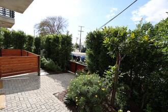 1818 Thurman Ave.-Unit -1818 in Los Angeles, CA - Building Photo - Building Photo