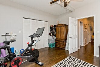 2348 W Moffat St in Chicago, IL - Building Photo - Building Photo