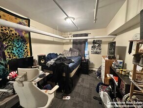 63 Burbank St, Unit Burbank St #21 in Boston, MA - Foto de edificio - Building Photo