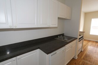 631.5 W Cornelia Ave in Chicago, IL - Building Photo - Building Photo