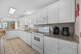 113A S Yaupon Dr in Surfside Beach, SC - Building Photo - Building Photo