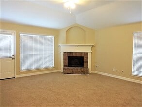 19072 Hammer Ln in Porter, TX - Building Photo - Building Photo