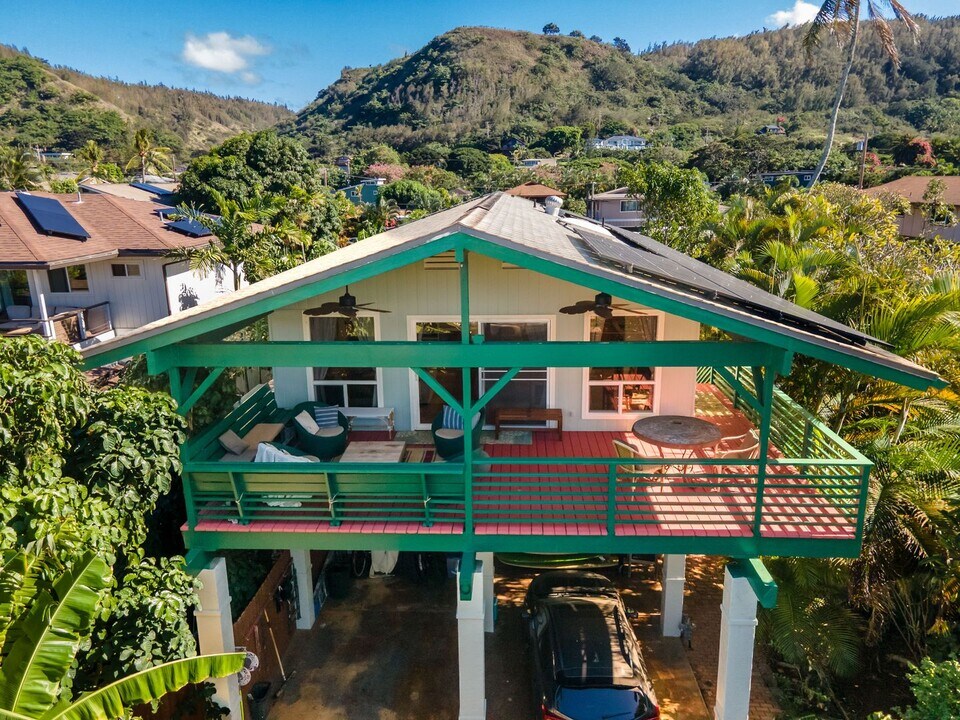 59-018 Holawa St in Haleiwa, HI - Building Photo