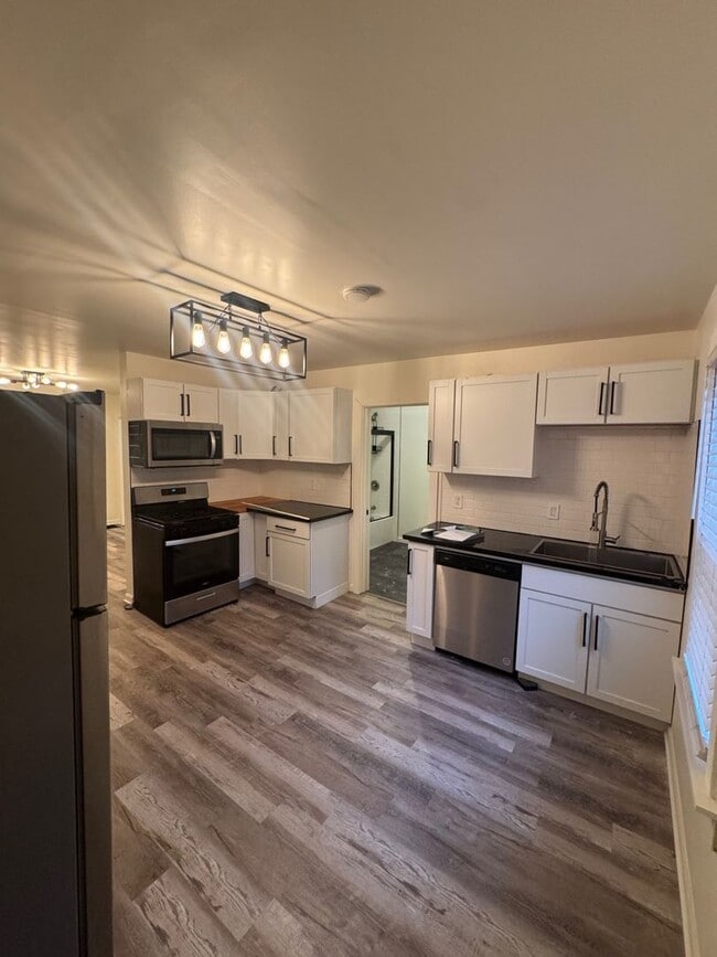 1573 S 3rd St in Milwaukee, WI - Building Photo - Building Photo