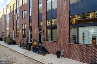 1312 S Woodstock St in Philadelphia, PA - Building Photo - Building Photo