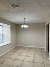 4165 Versailles Dr in Orlando, FL - Building Photo - Building Photo