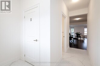 58 Workgreen Park Way in Brampton, ON - Building Photo - Building Photo