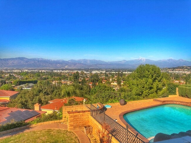 property at 15353 Sonnet Pl