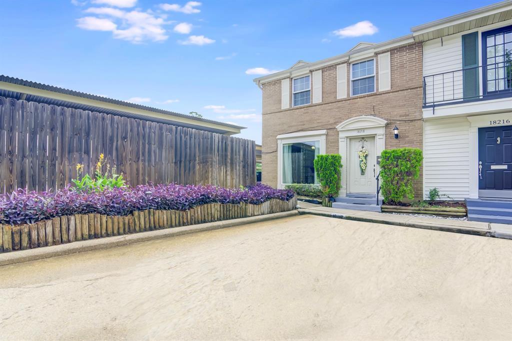 18218 Heritage Ln Photo