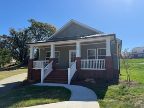 420 W Pine St in Graham, NC - Building Photo - Building Photo