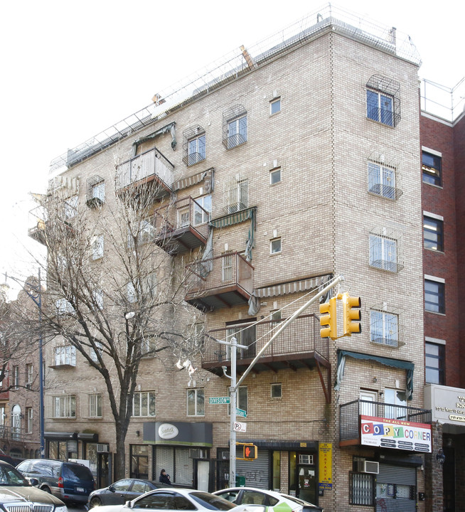 200 Division Ave in Brooklyn, NY - Building Photo