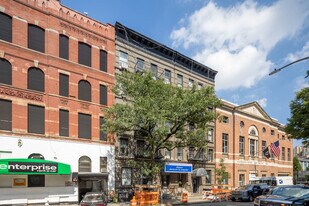 137-139 W 83rd St in New York, NY - Building Photo