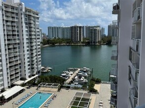 18031 Biscayne Blvd, Unit 1402 in Aventura, FL - Foto de edificio - Building Photo