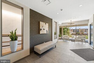 1640 Oakwood Dr in Narberth, PA - Building Photo