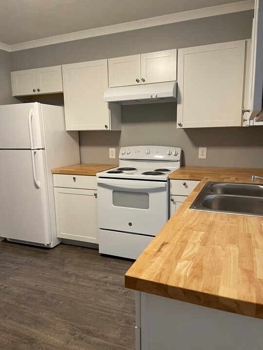 141 Cochran Rd, Unit #2 in Clemson, SC - Building Photo