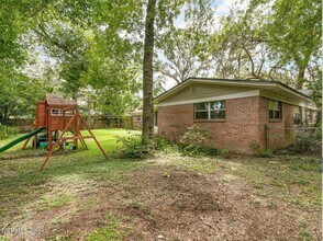 5433 Sanders Rd in Jacksonville, FL - Building Photo - Building Photo