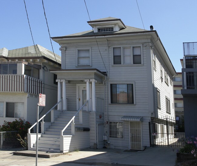 246 Wayne Ave in Oakland, CA - Building Photo - Building Photo