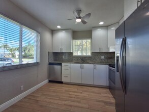 4723 SW 14th St in Deerfield Beach, FL - Building Photo - Building Photo