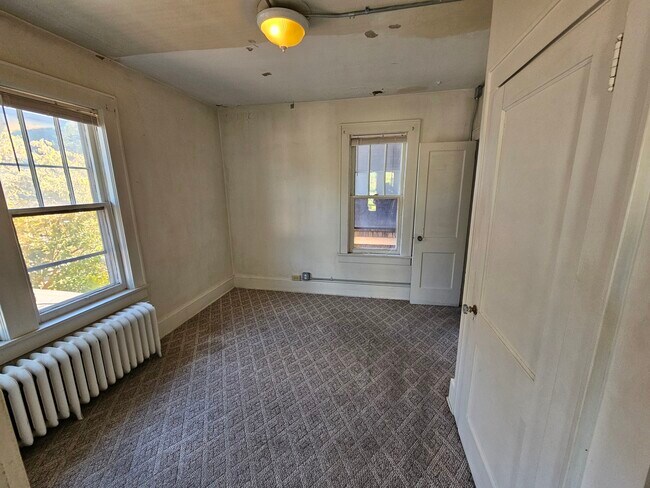 132 Simpson St, Unit 2 in Morgantown, WV - Building Photo - Building Photo