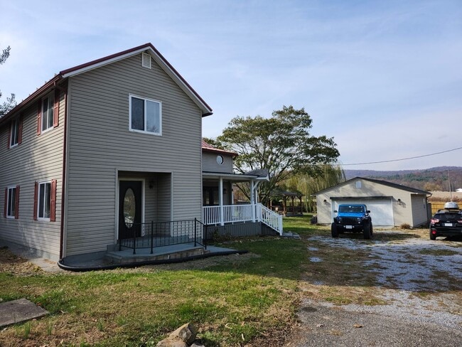 property at 7842 Community Center Rd