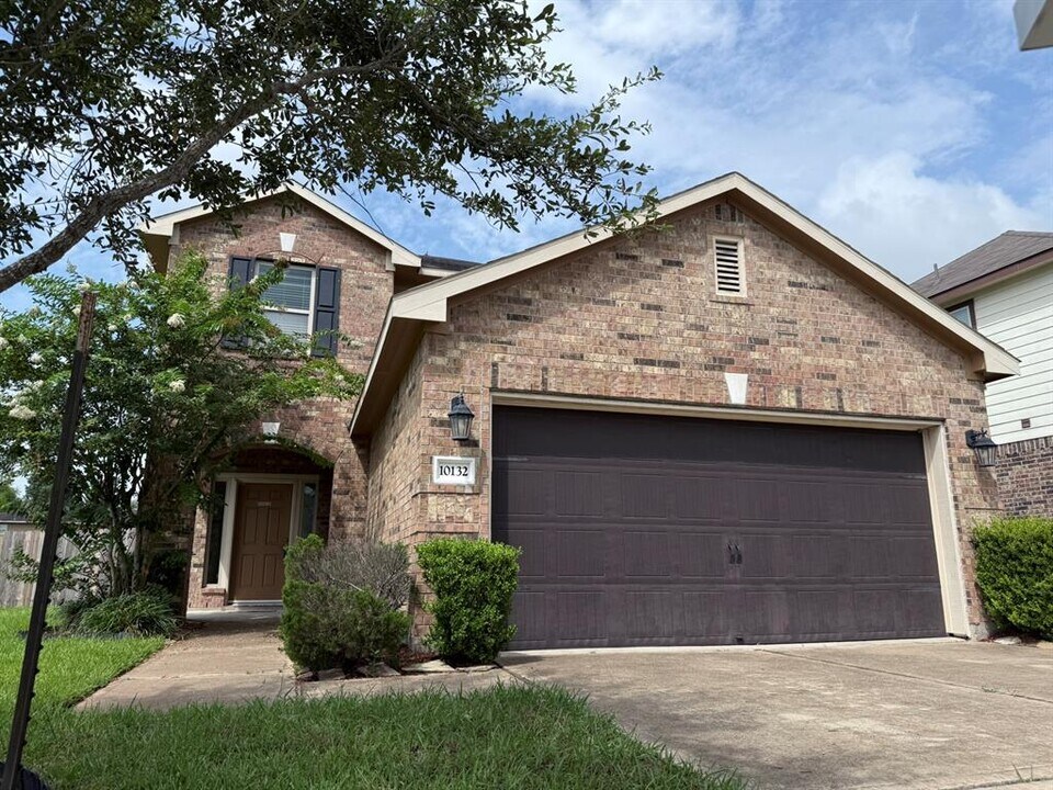 10132 Blue Point Juniper Dr in Houston, TX - Building Photo
