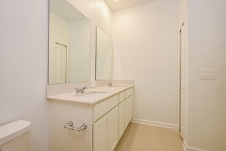 7656 Gemstone St in Groveland, FL - Building Photo - Building Photo