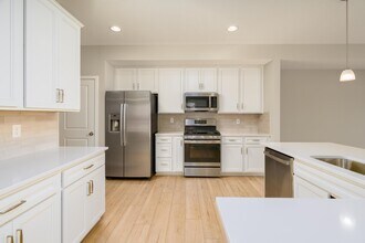 6426 Hamilton Woods Blvd N in Westerville, OH - Building Photo - Building Photo