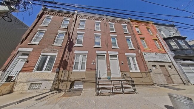 2605 Cecil B. Moore Ave
