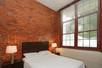 Bigelow Commons in Enfield, CT - Foto de edificio - Interior Photo