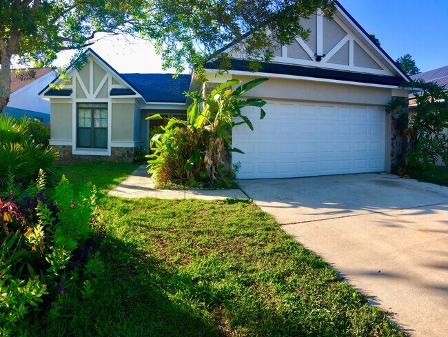 1012 Pearson Dr in Oviedo, FL - Building Photo - Building Photo