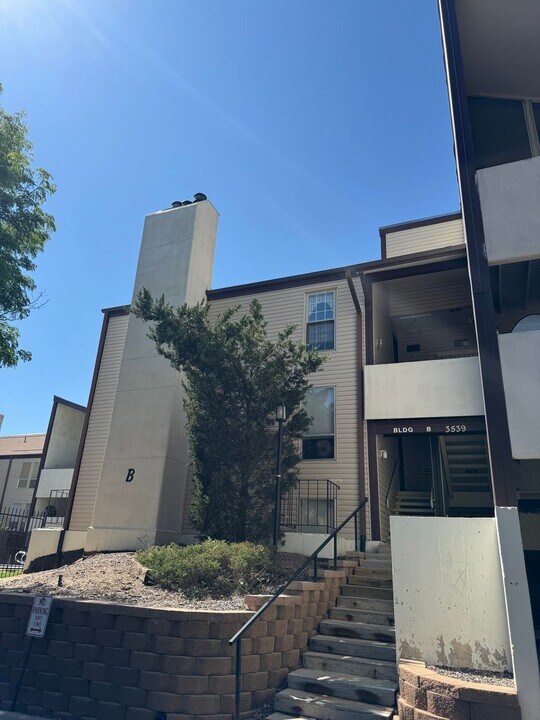 3539 S Fairplay Way in Aurora, CO - Building Photo