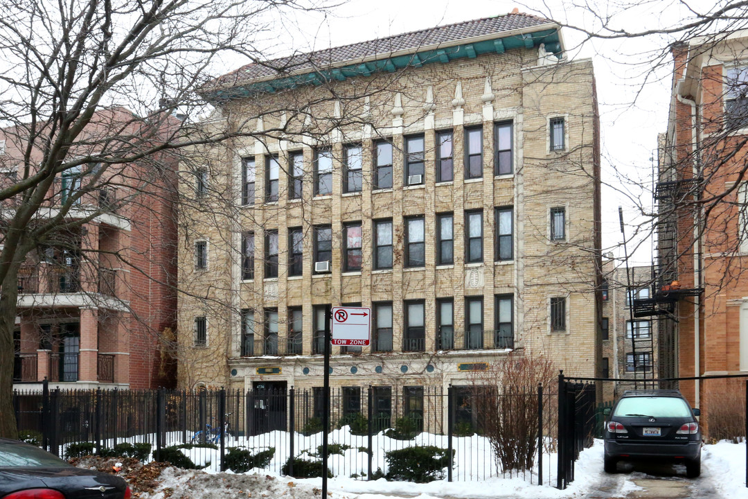 4736 N Malden St in Chicago, IL - Building Photo