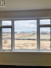 1371 Klondike Ct in Oshawa, ON - Building Photo - Building Photo