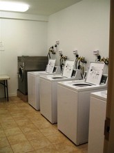 397 Post Road Apartments in Darien, CT - Building Photo - Building Photo